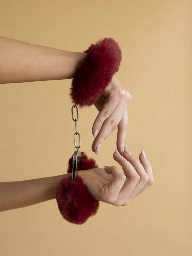 Chic handcuffs with fluffy bordeaux fur